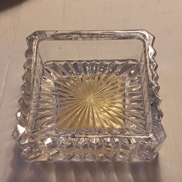 SALT CELLAR - Picture 1 of 4